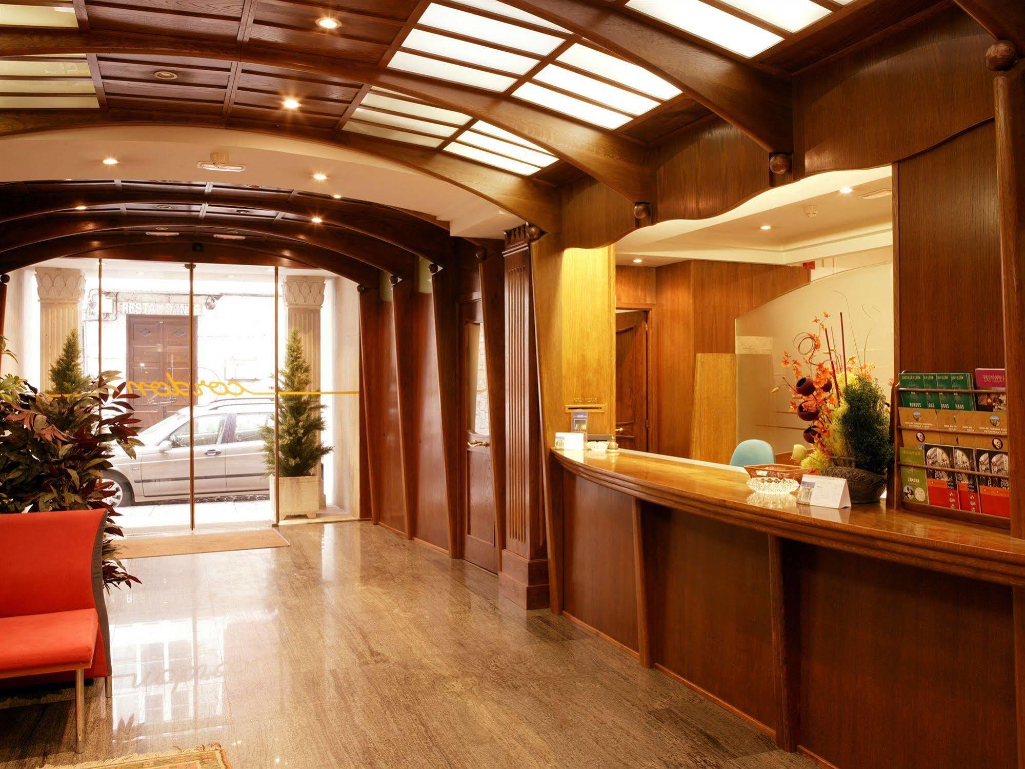 Hotel Cordon Burgo Εξωτερικό φωτογραφία