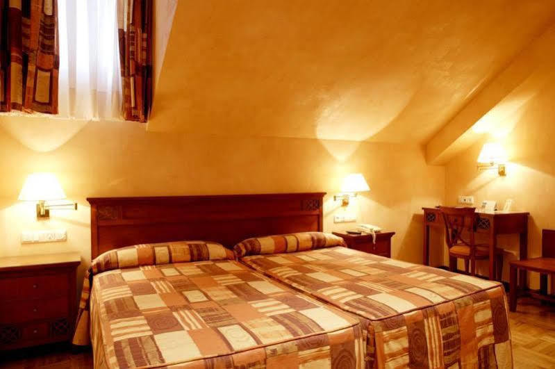 Hotel Cordon Burgo Εξωτερικό φωτογραφία